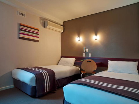Hotel Hacienda - Accommodation Cooktown 14