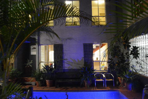Newtown Backpackers - Accommodation Cooktown 21