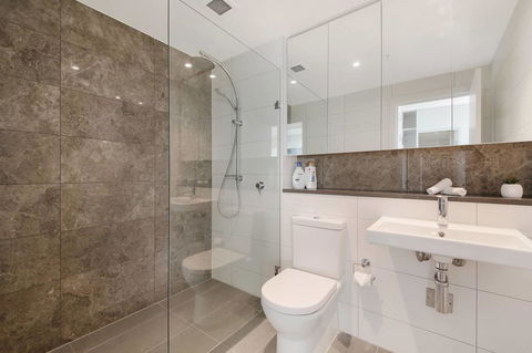 Stunning Sunset Water View 2BEDs On High Rises - Accommodation Cooktown 14