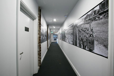 The Lucky Hotel - Accommodation Cooktown 32