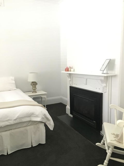 99 Hill Street Apartments - Accommodation Cooktown 3