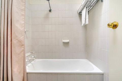 Prince Of Wales Hotel - Accommodation Cooktown 4