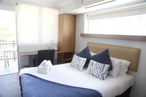 The Blenheim - Accommodation Cooktown 2