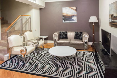 Seasons Harbour Plaza - Accommodation Cooktown 17