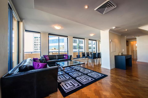 Seasons Harbour Plaza - Accommodation Cooktown 26
