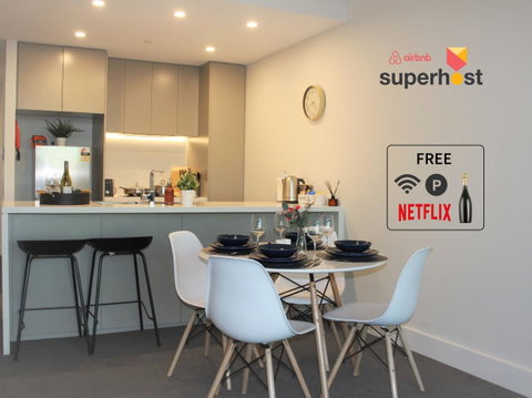 Stunning Views Sydney Olympic Park - Accommodation Cooktown 0