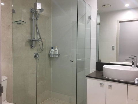 Specious Apartment With 2 Large Bedrooms - Accommodation Cooktown 17