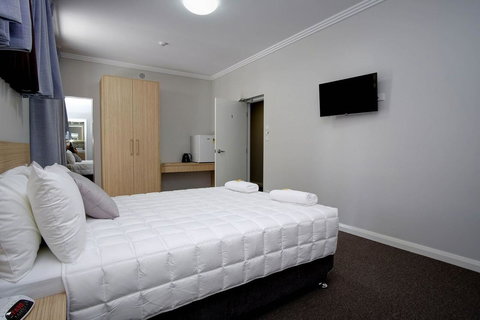 Lakes And Ocean Hotel Forster - Accommodation Cooktown 15