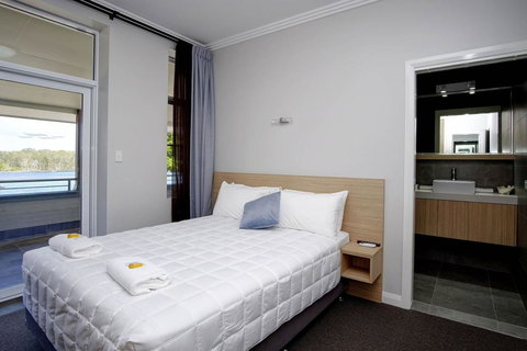 Lakes And Ocean Hotel Forster - Accommodation Cooktown 25
