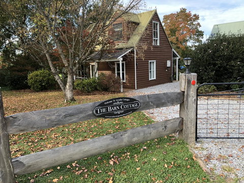 Arcadia - The Barn Cottage & Rosehill Cottage - Accommodation Cooktown 1