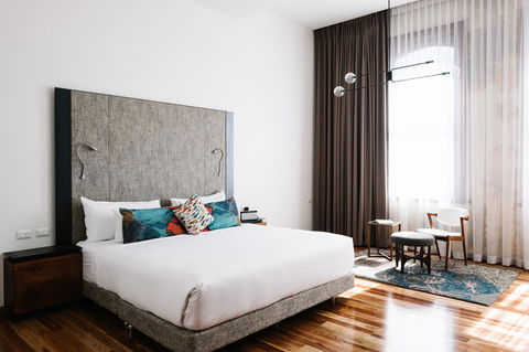 The Old Clare Hotel, Independent Collection By EVT - Accommodation Cooktown 9