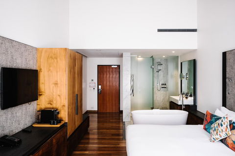 The Old Clare Hotel, Independent Collection By EVT - Accommodation Cooktown 11