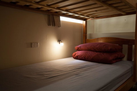 Mad Monkey Broadway - Accommodation Cooktown 2
