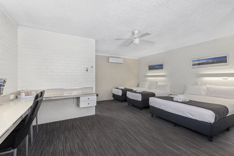 Coastal Bay Motel - Accommodation Cooktown 11
