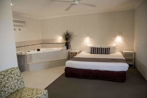 Coastal Bay Motel - Accommodation Cooktown 26