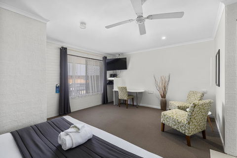 Coastal Bay Motel - Accommodation Cooktown 12