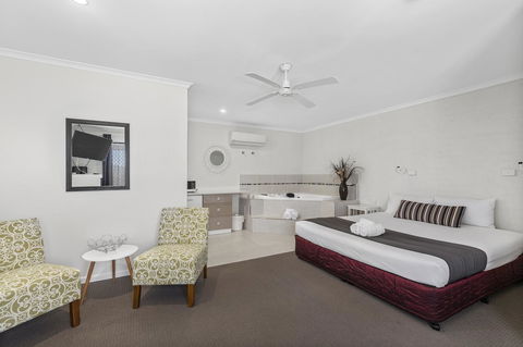 Coastal Bay Motel - Accommodation Cooktown 13