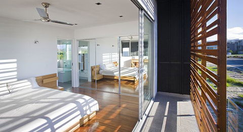 Casuarina Beachfront House - Hostie Properties - Accommodation Cooktown 16
