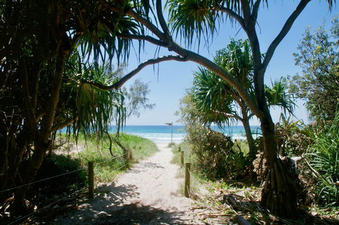 Casuarina Beachfront House - Hostie Properties - Accommodation Cooktown 10