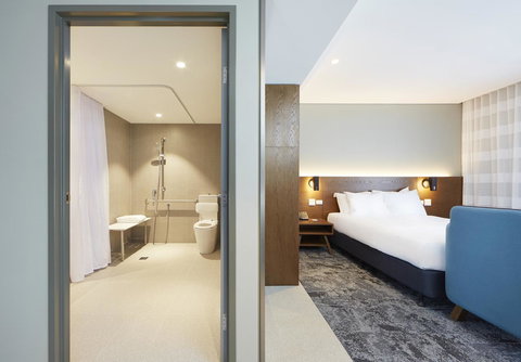 Holiday Inn Express Newcastle, An IHG Hotel - Accommodation Cooktown 12