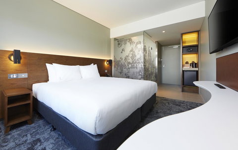 Holiday Inn Express Newcastle, An IHG Hotel - Accommodation Cooktown 18