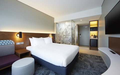 Holiday Inn Express Newcastle, An IHG Hotel - Accommodation Cooktown 23