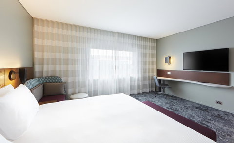 Holiday Inn Express Newcastle, An IHG Hotel - Accommodation Cooktown 24