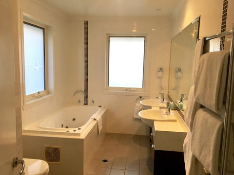 Encore Apartments - Accommodation Cooktown 3