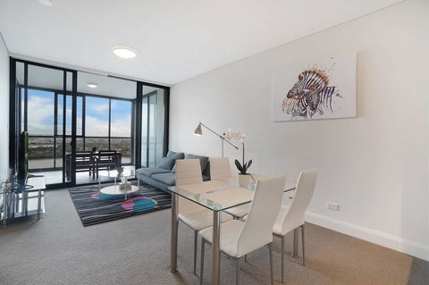Cozy Apartment With Water View Plus Winter Garden - Accommodation Cooktown 0