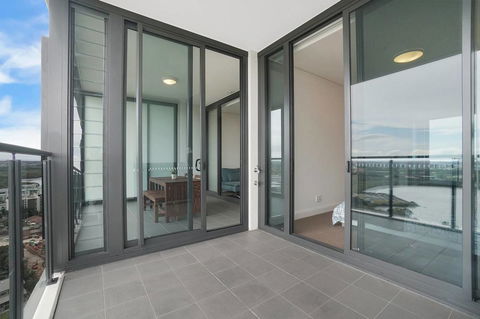 Cozy Apartment With Water View Plus Winter Garden - Accommodation Cooktown 5