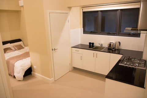 T&M HOUSE - Accommodation Cooktown 20