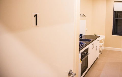 T&M HOUSE - Accommodation Cooktown 23