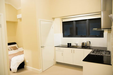 T&M HOUSE - Accommodation Cooktown 17