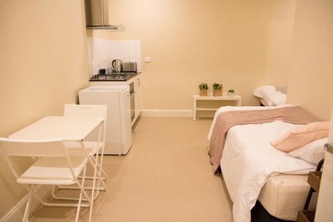 T&M HOUSE - Accommodation Cooktown 3
