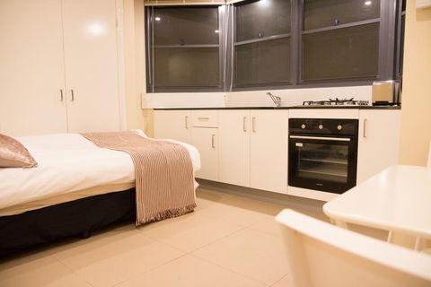 T&M HOUSE - Accommodation Cooktown 7