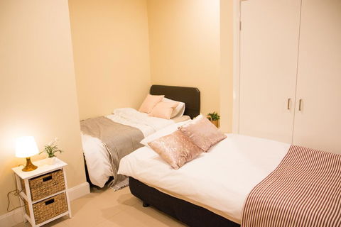T&M HOUSE - Accommodation Cooktown 8