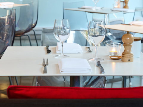 Hotel Urban St Leonards - Accommodation Cooktown 5