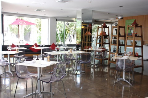 Hotel Urban St Leonards - Accommodation Cooktown 26