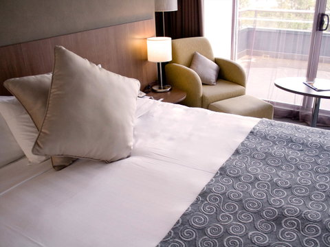 Hotel Urban St Leonards - Accommodation Cooktown 10