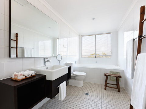 Hotel Urban St Leonards - Accommodation Cooktown 16