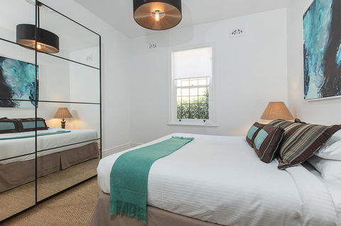 Elegant Family Home Close To Harbour And Views - Accommodation Cooktown 1