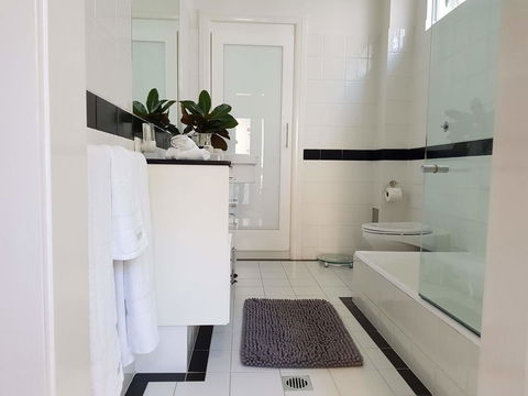 Private Room - Luxury Mosman Home - Accommodation Cooktown 20