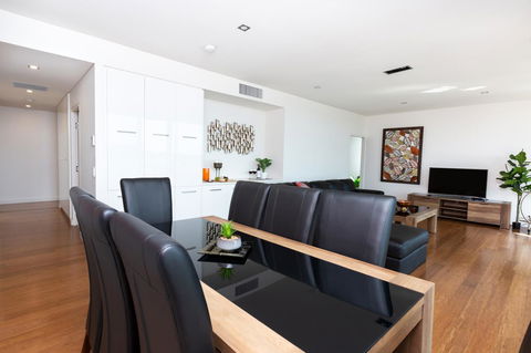 The Penthouse - Accommodation Cooktown 8