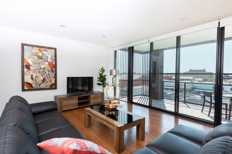 The Penthouse - Accommodation Cooktown 10