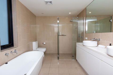 The Penthouse - Accommodation Cooktown 16