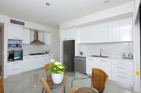 The Penthouse - Accommodation Cooktown 6