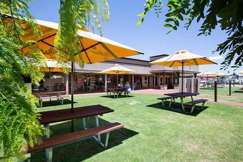 Boomerang Hotel - Accommodation Cooktown 25