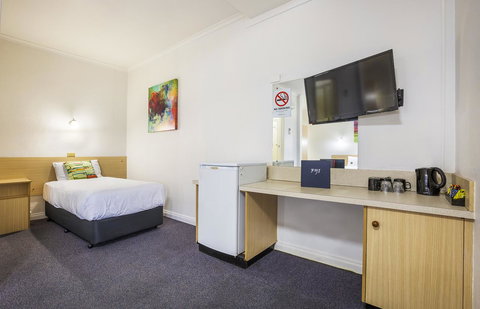 Boomerang Hotel - Accommodation Cooktown 1