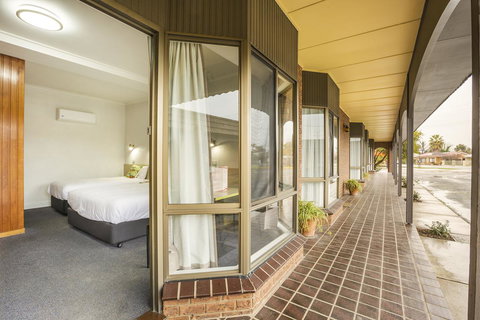 Boomerang Hotel - Accommodation Cooktown 10