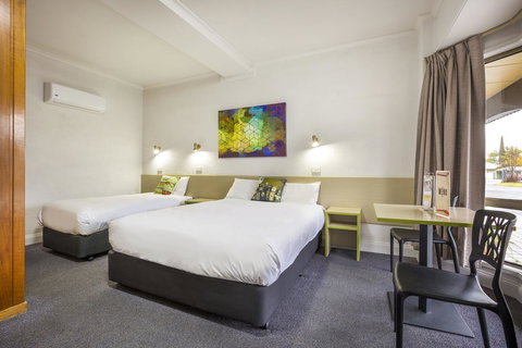 Boomerang Hotel - Accommodation Cooktown 11